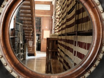 Justitiepaleis doorkijkje © Marleen Van Antwerpen