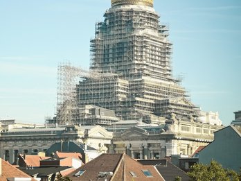 Koepel van het Justitiepaleis torent boven de stad uit © Korei Guided Tours