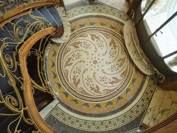 Vloer in de hal van Maison Hannon © David Plas