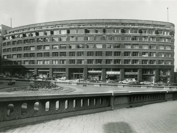 Shell building Omstreeks 1950 © CIVA